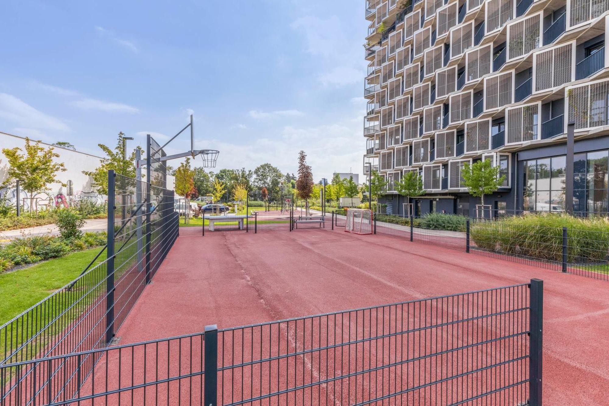 Апартаменты Lam Lavender - Free Parking Братислава Экстерьер фото